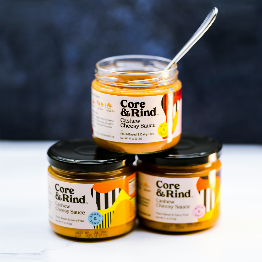 RZ-630 定點圓瓶貼標機-樣品.jpg