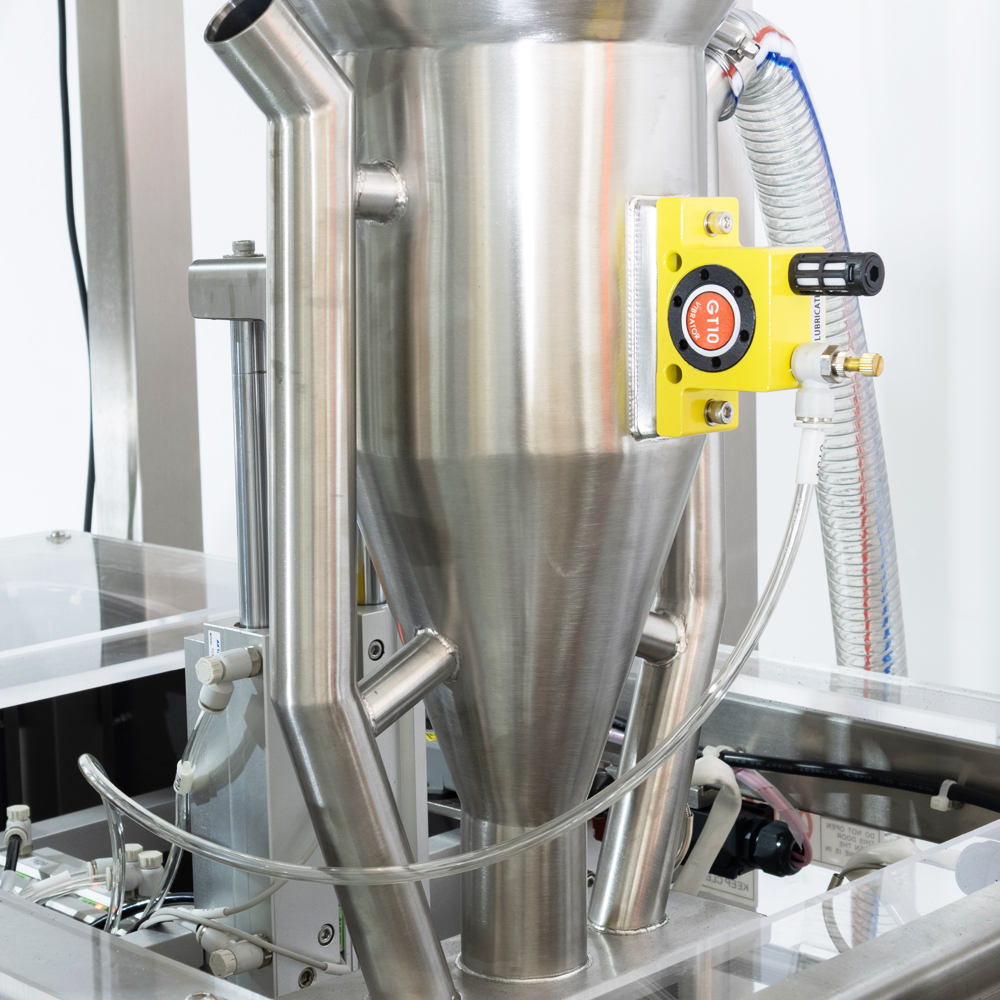 给袋式包裝機-搭四頭磅秤_Z提升-5.jpg 给袋式包裝機-搭四頭磅秤_Z提升-5.jpg